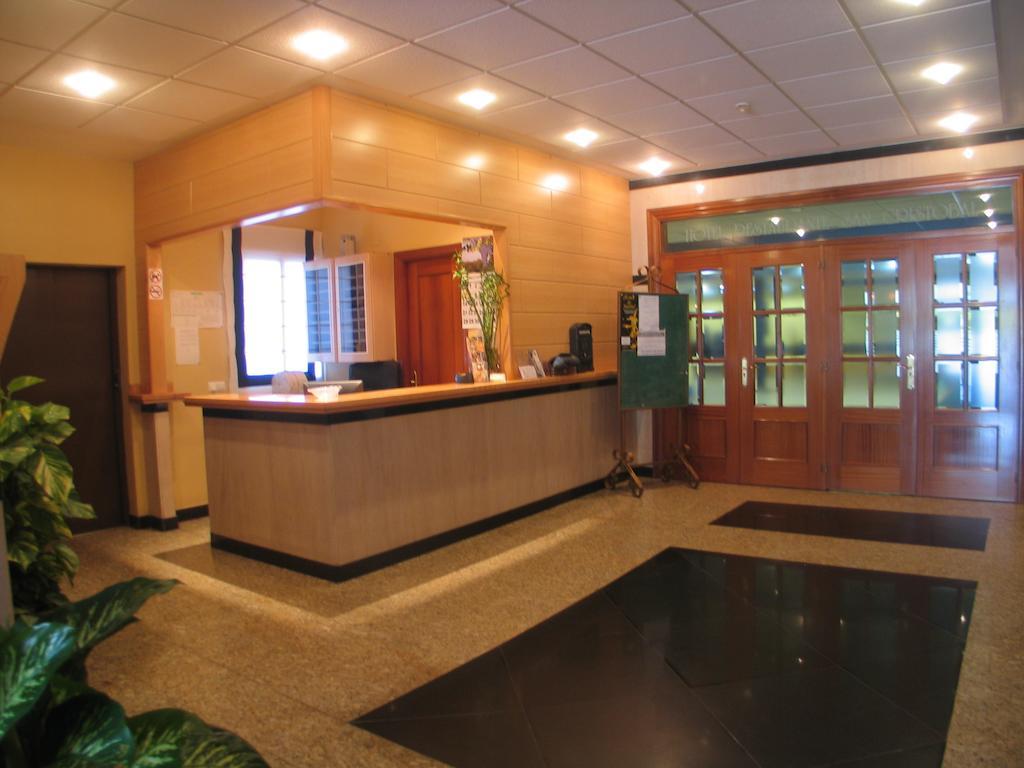 Hotel San Cristobal Coria Exteriör bild